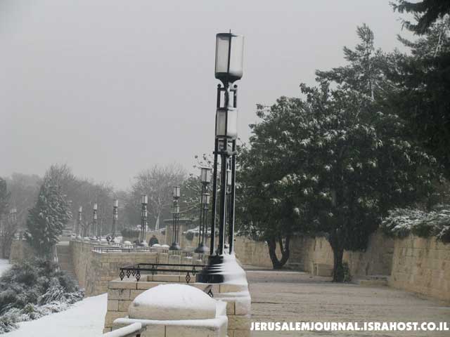 Haas Promenade (The Tayelet) in the Jerusalem Snow